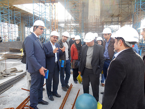 The president of  Semnan University and Semnan engineering construction organization visiting